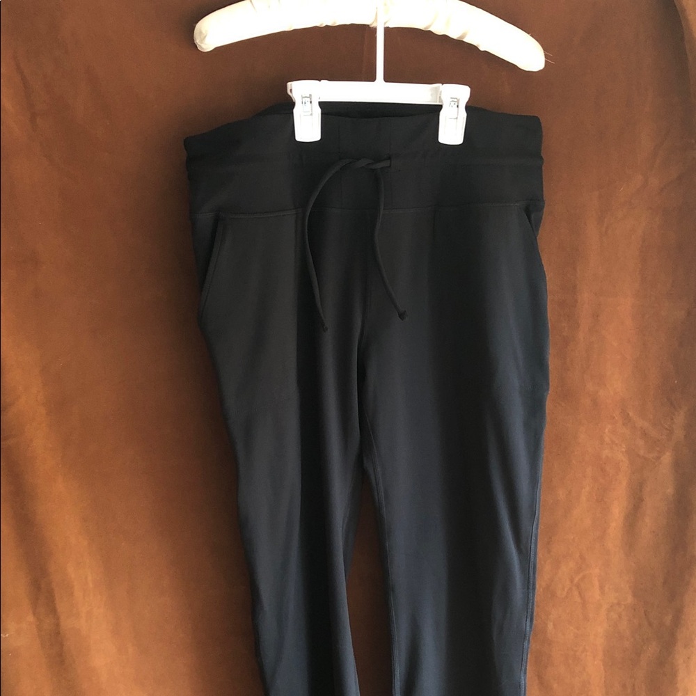 Mondetta Black High-Rise Drawstring Leggings with Pockets